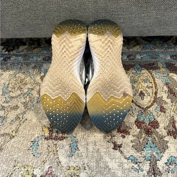 Nike Epic React 2 Flyknit - size 13 - Picture 5 of 7